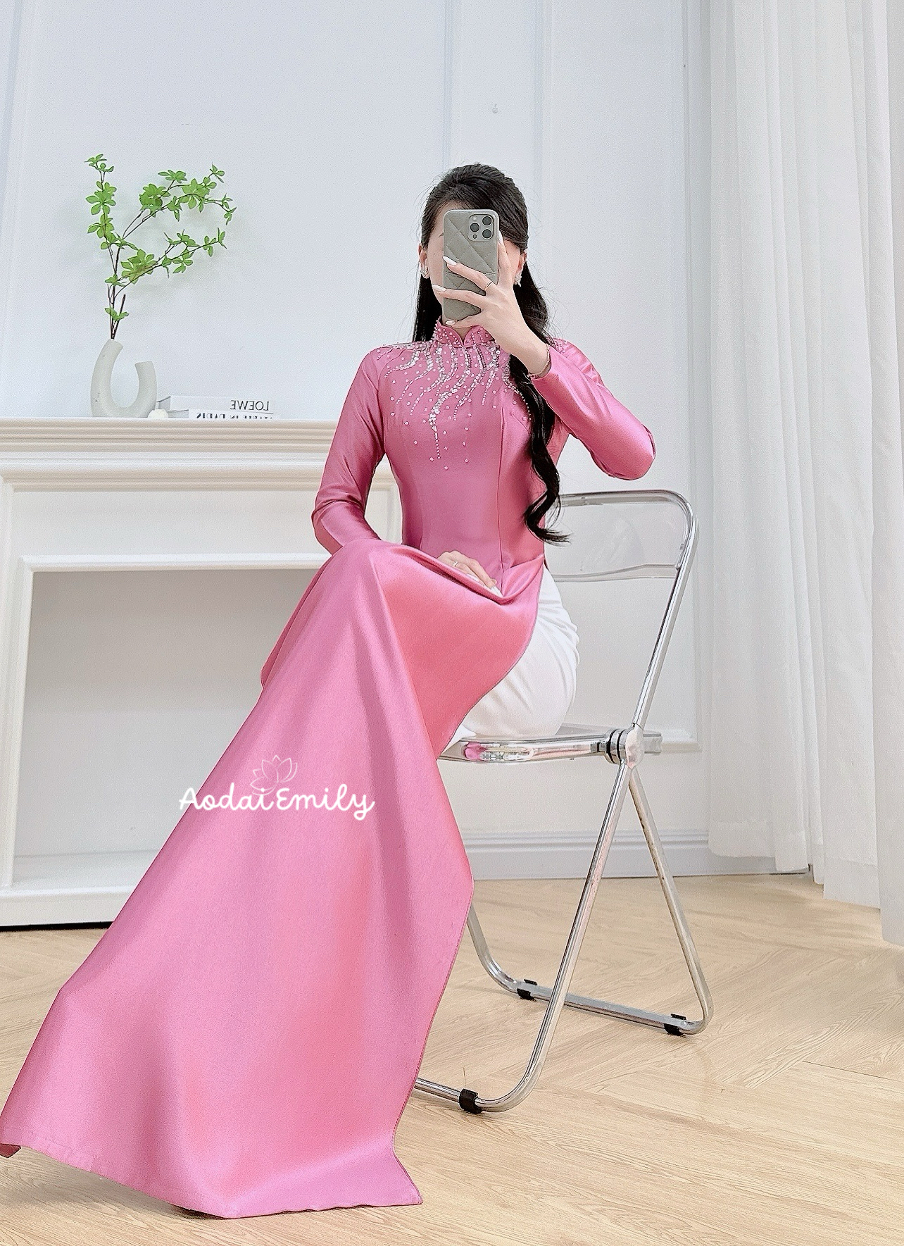 Traditional ao dai with hand beading collar