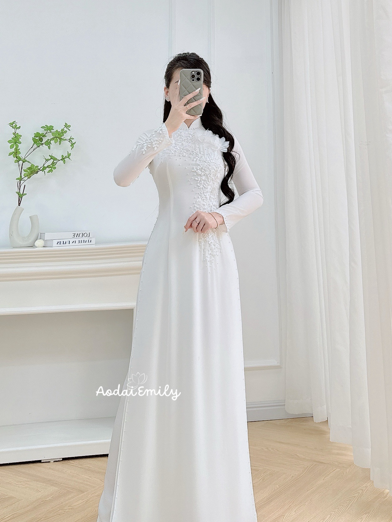 Ao dai with designed crystals, pearls and 3D flowers