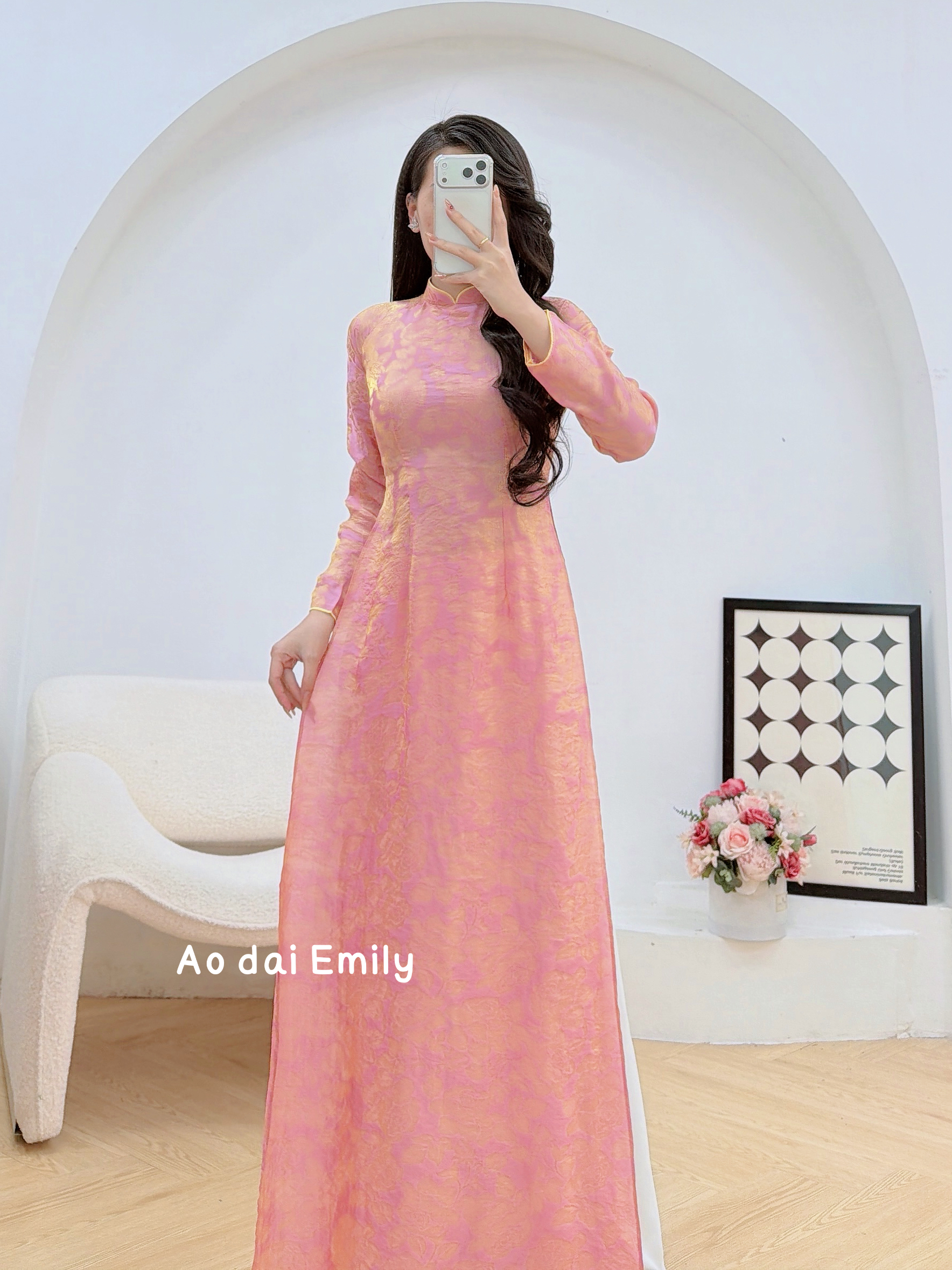 Pink / gold traditional áo dài | Gold patterns flowers | Busy lizzle