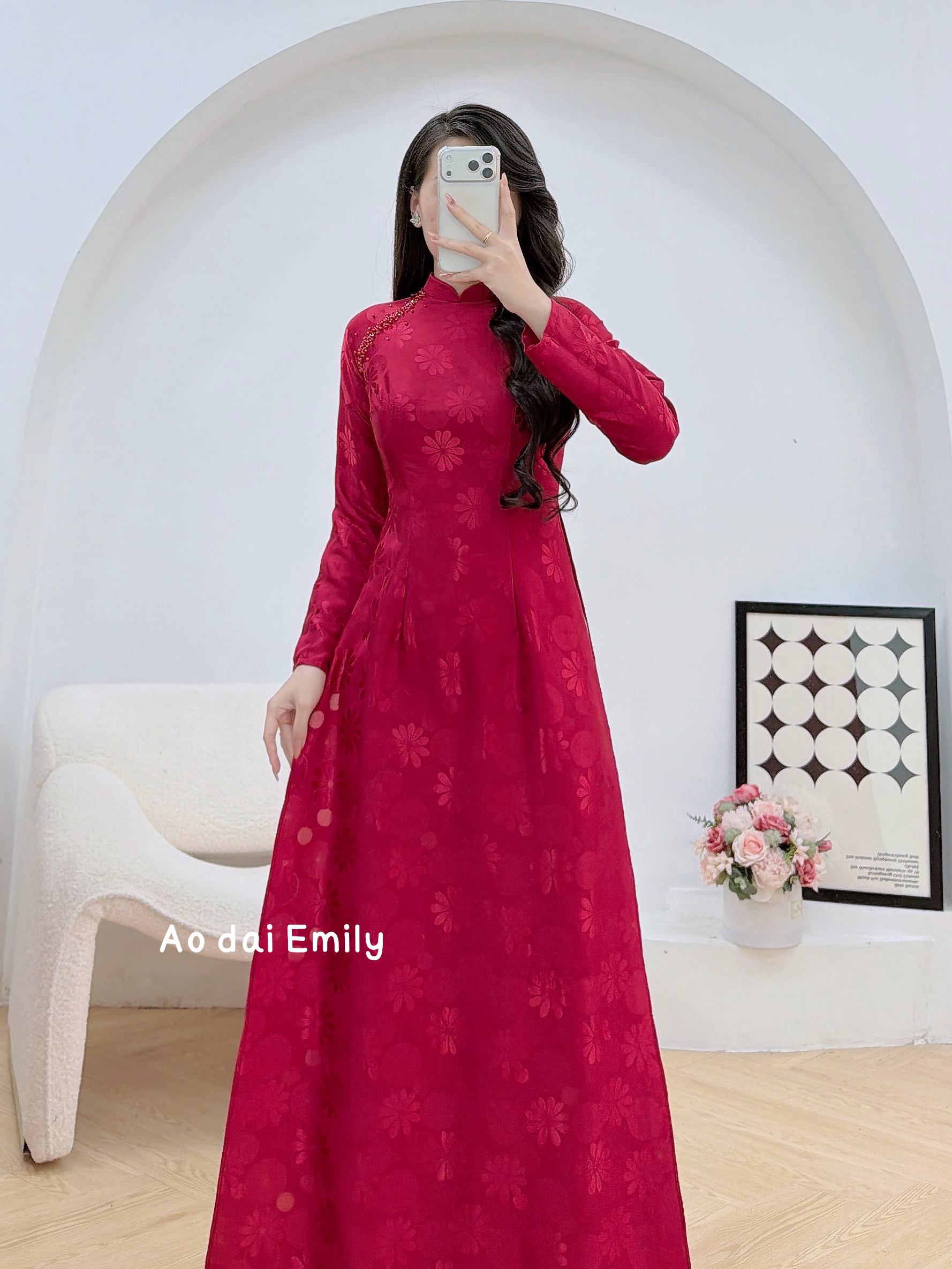 Daisy Burgundy Ao Dai Gấm with crystals|  Bleeding heart