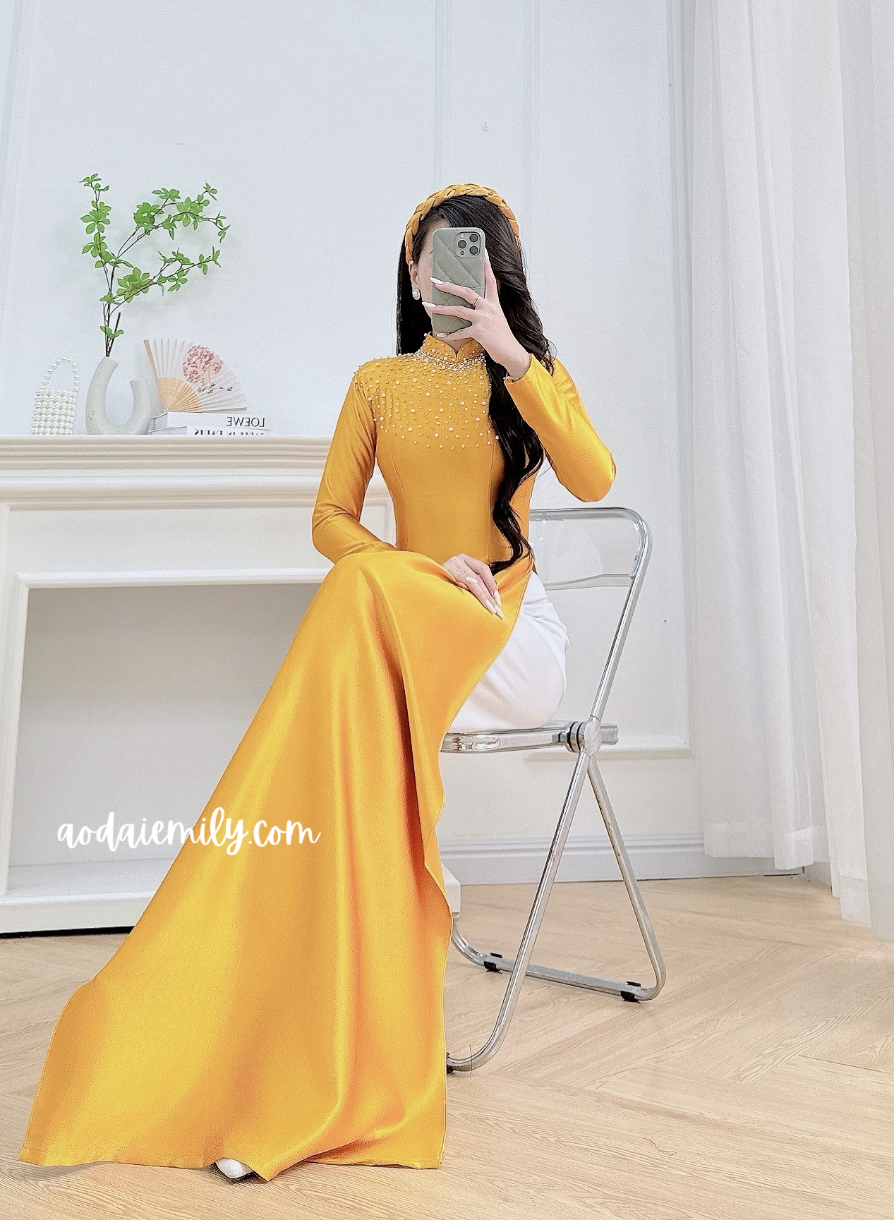Gold Ao dài with hand beading collar