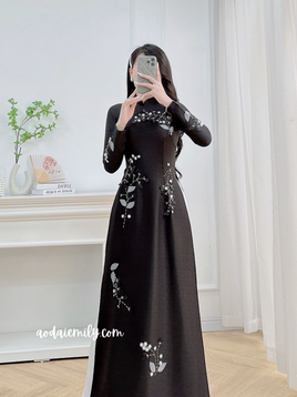 PARKER | Black Lily flowers with crystals