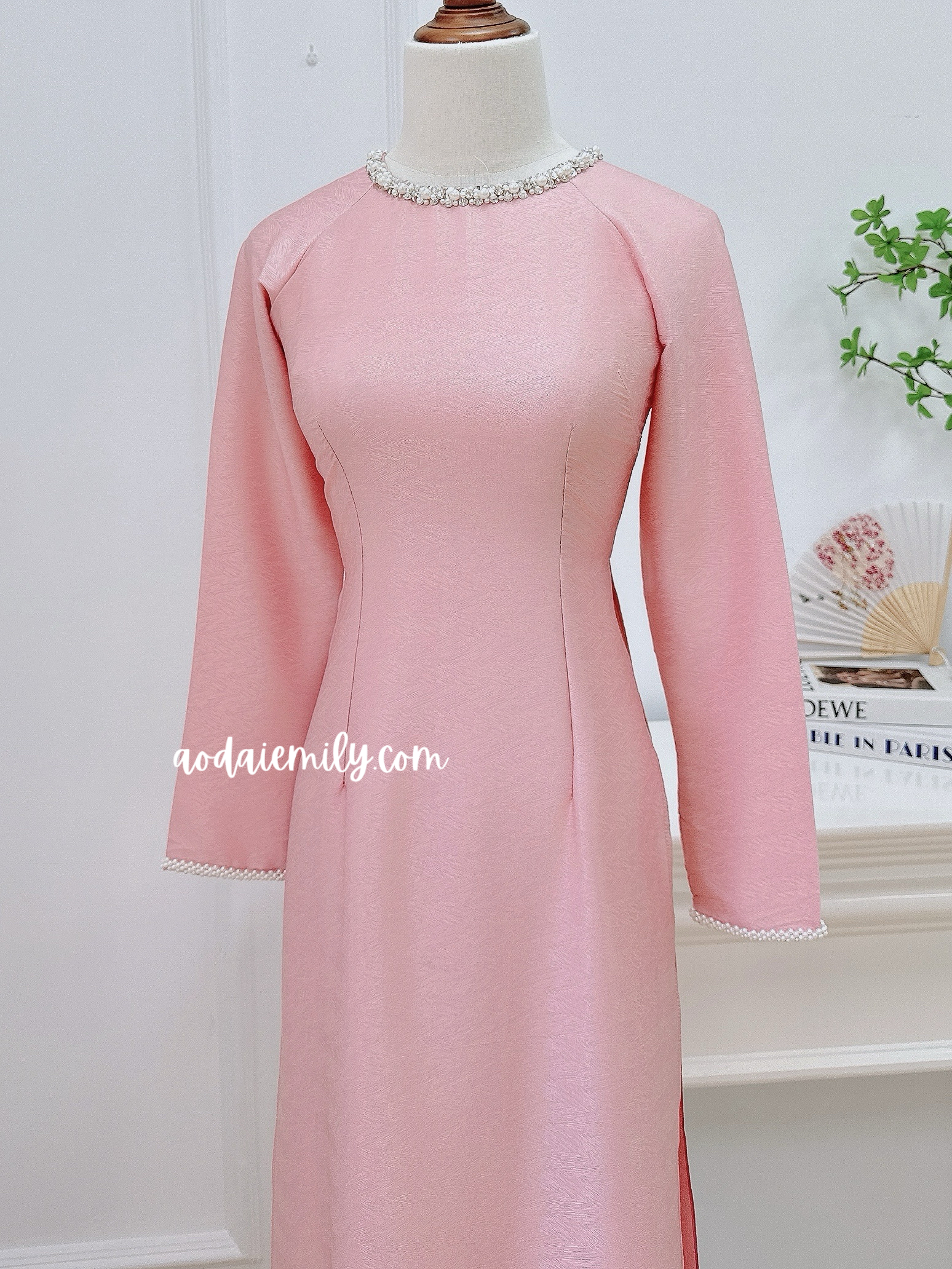 Pink Ao dai with hand beading crystals collar