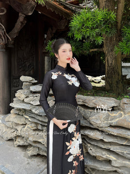 JAYLENE Aó dài lụa with embroidery Flowers