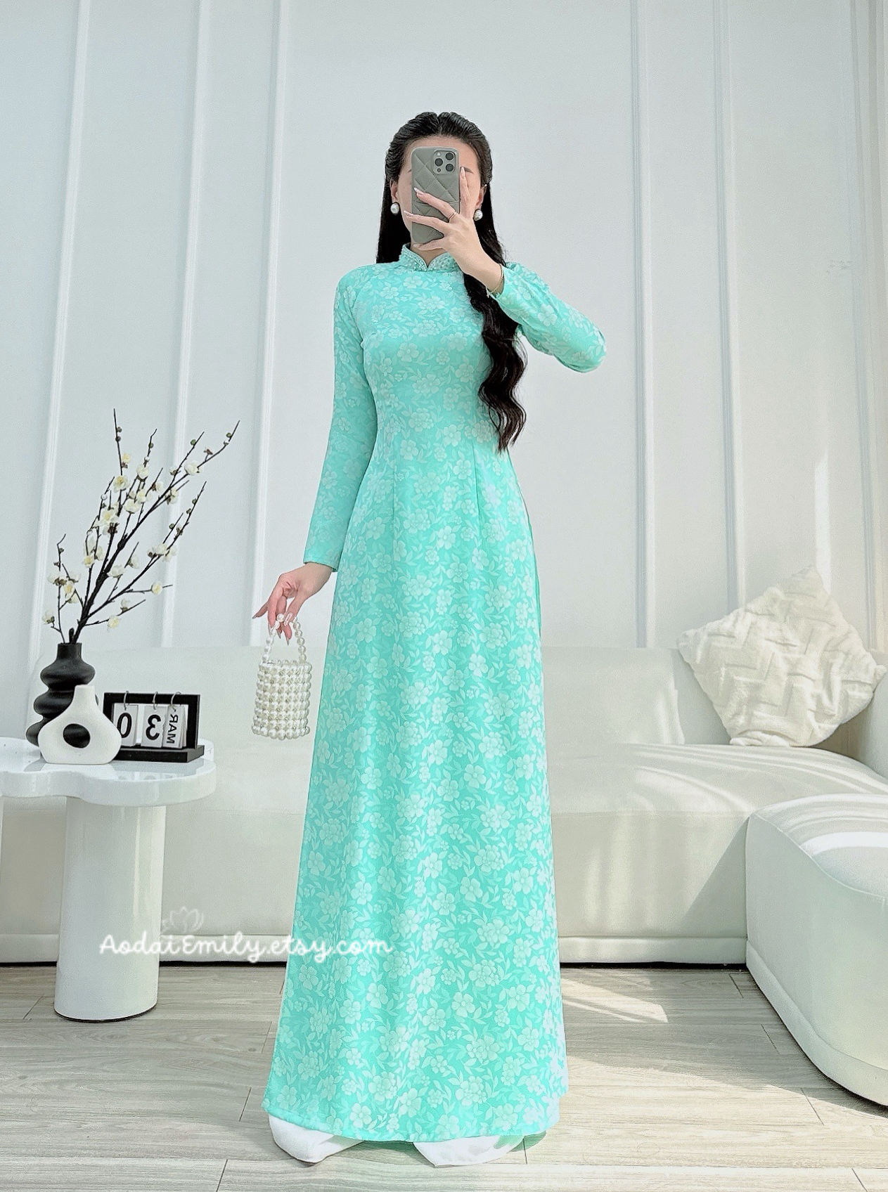 Ao dài gấm with hand beading crystals collar