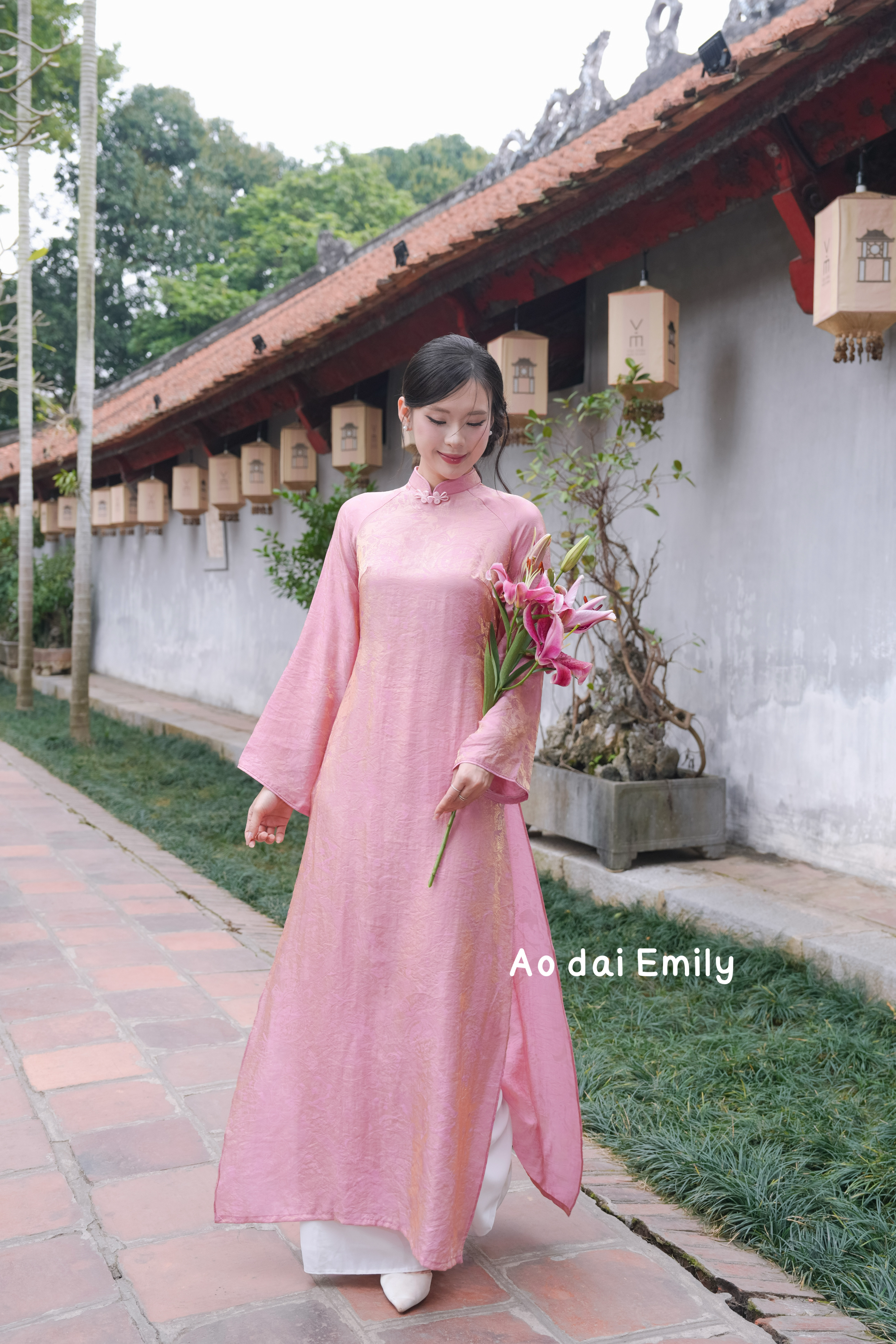 Pink/ Gold Loosing modern ao dai with button collar | LSP002
