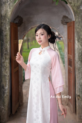 Cream/Pink Modern Ao dai with Rose pattern| Carnation