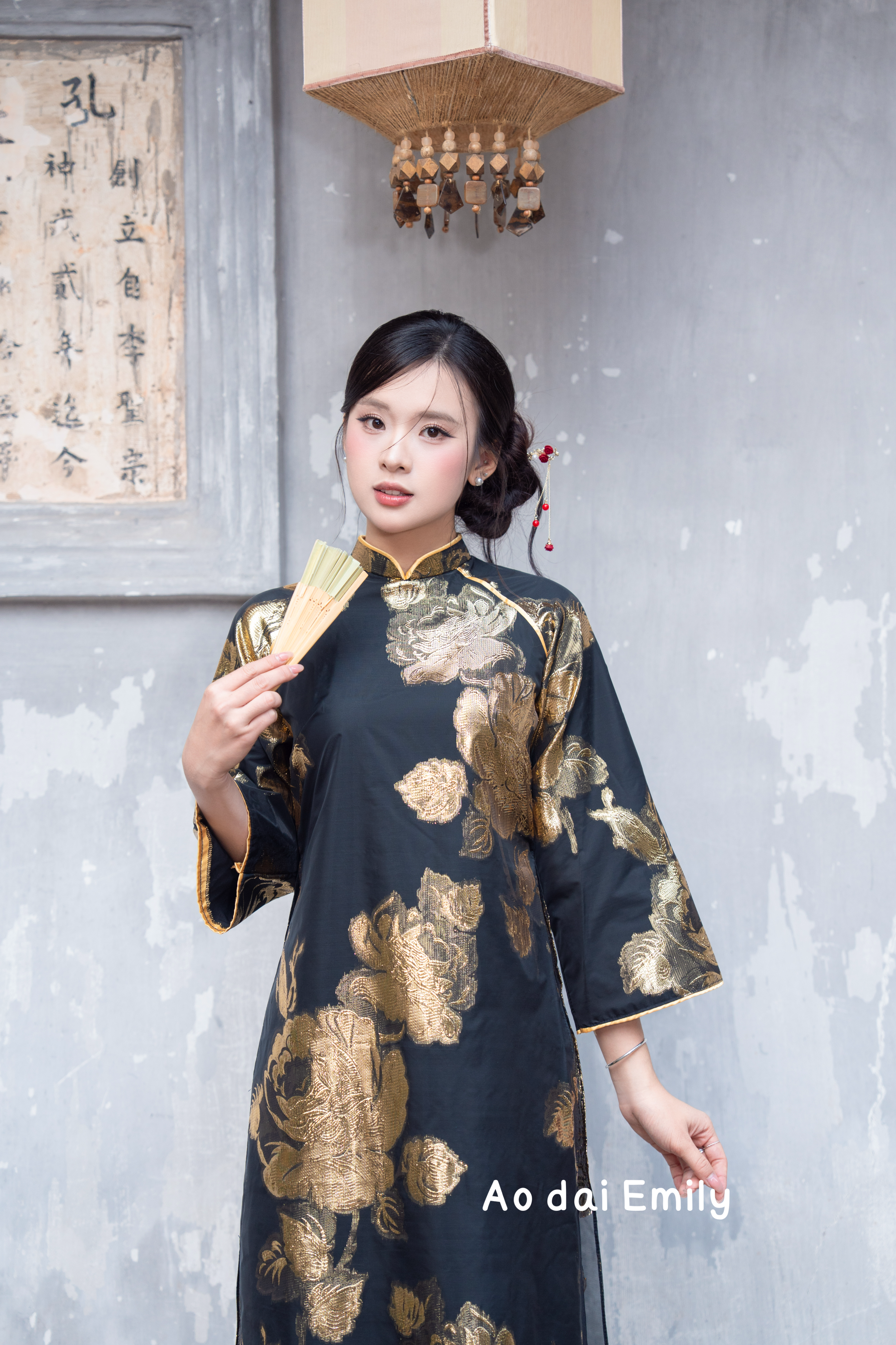 Black/Gold Modern ao dai with rose pattern| Catmint