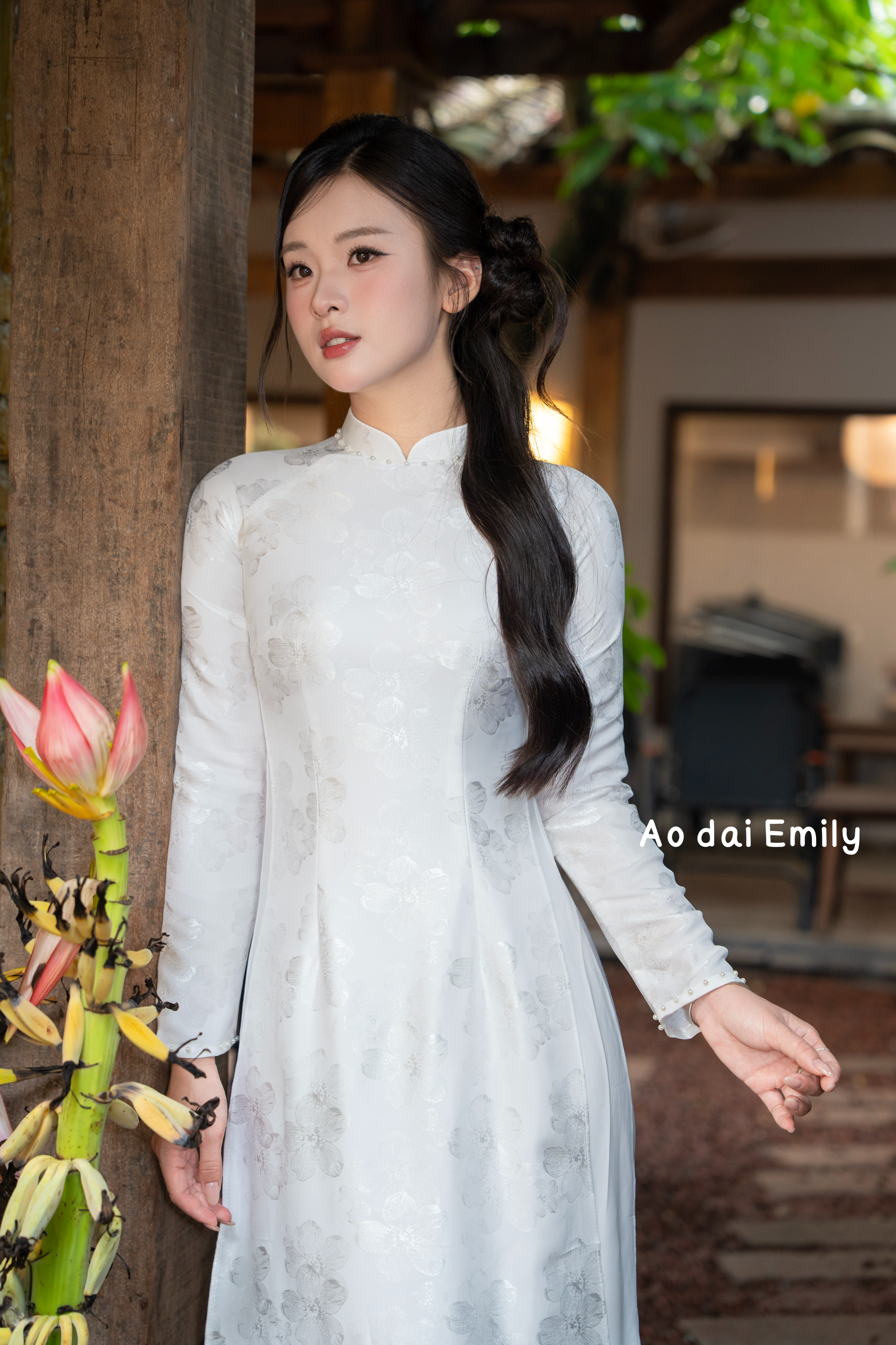 White áo dài gấm with simple pearls beading| Gladioll