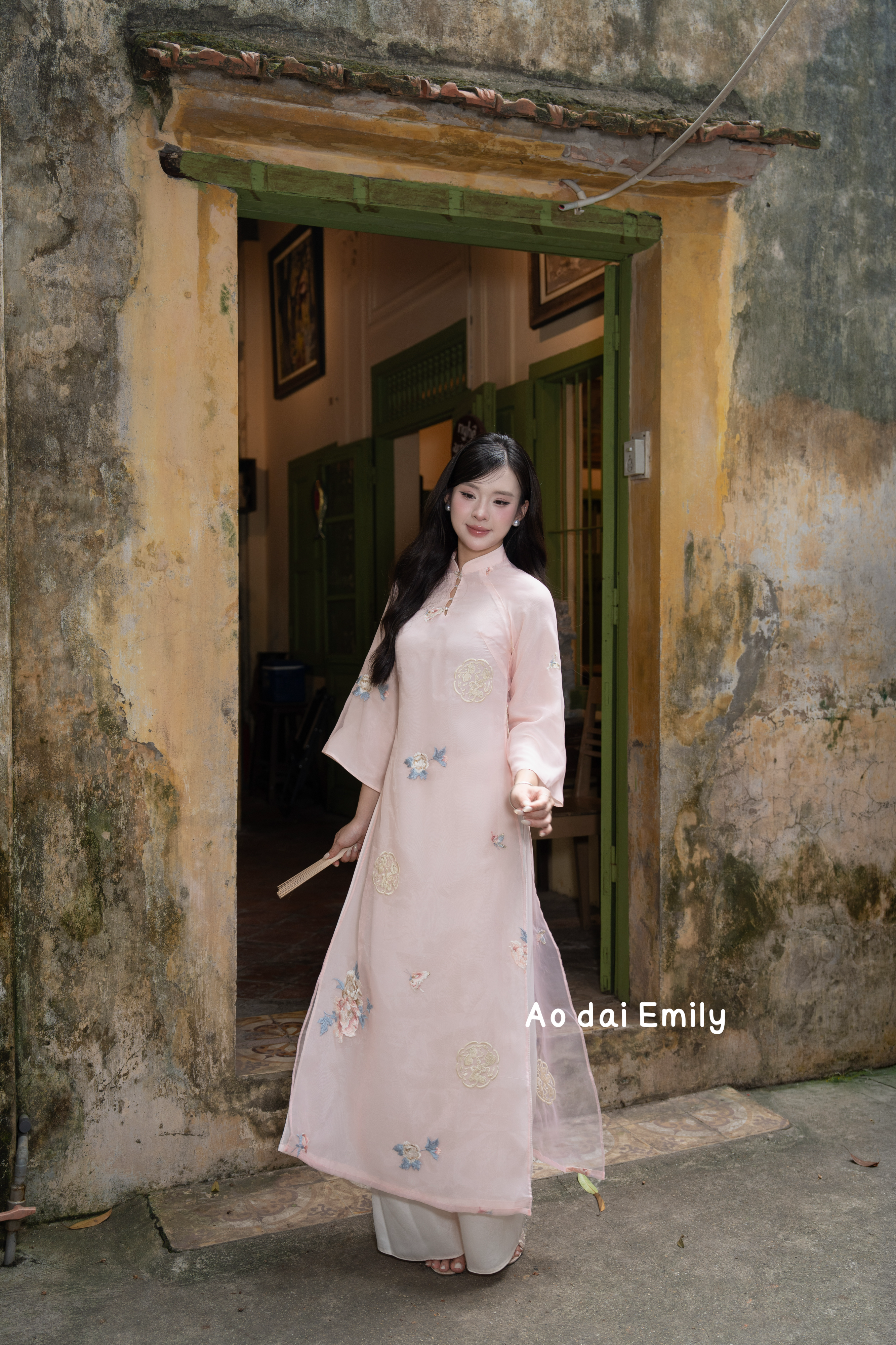 Pink Embroidery flowers Modern ao dai| Oriental lily