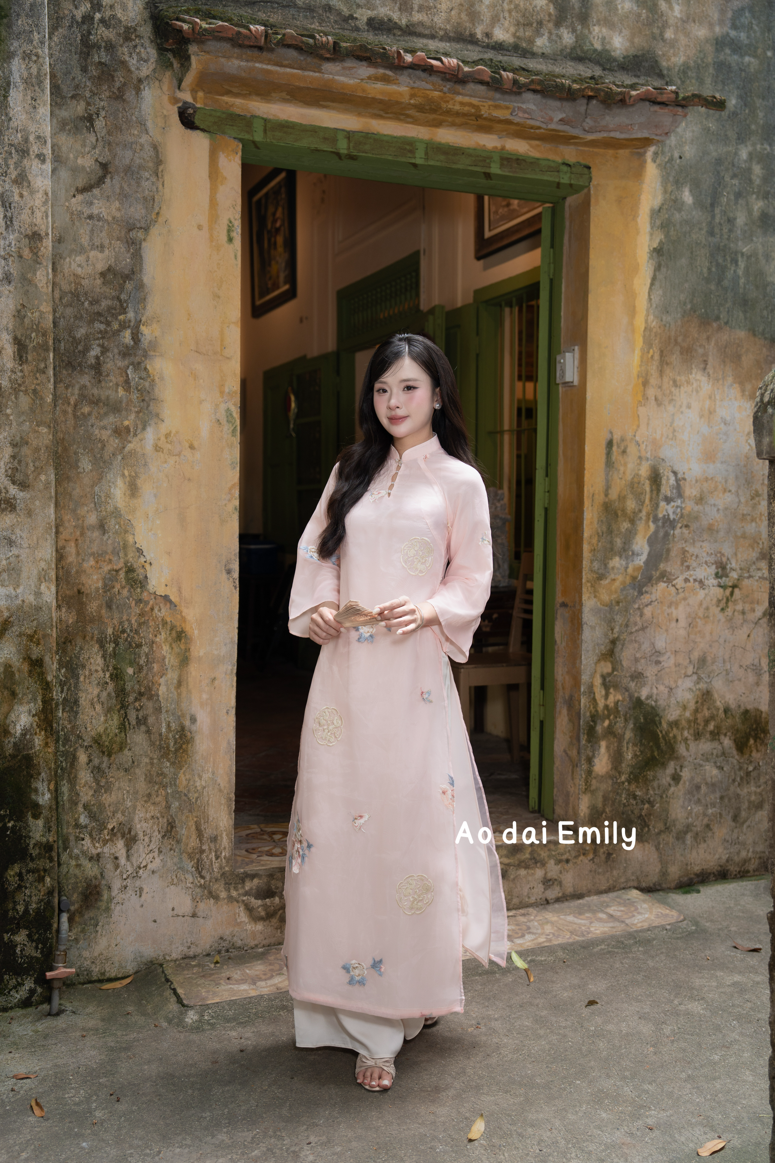 Pink Embroidery flowers Modern ao dai| Oriental lily