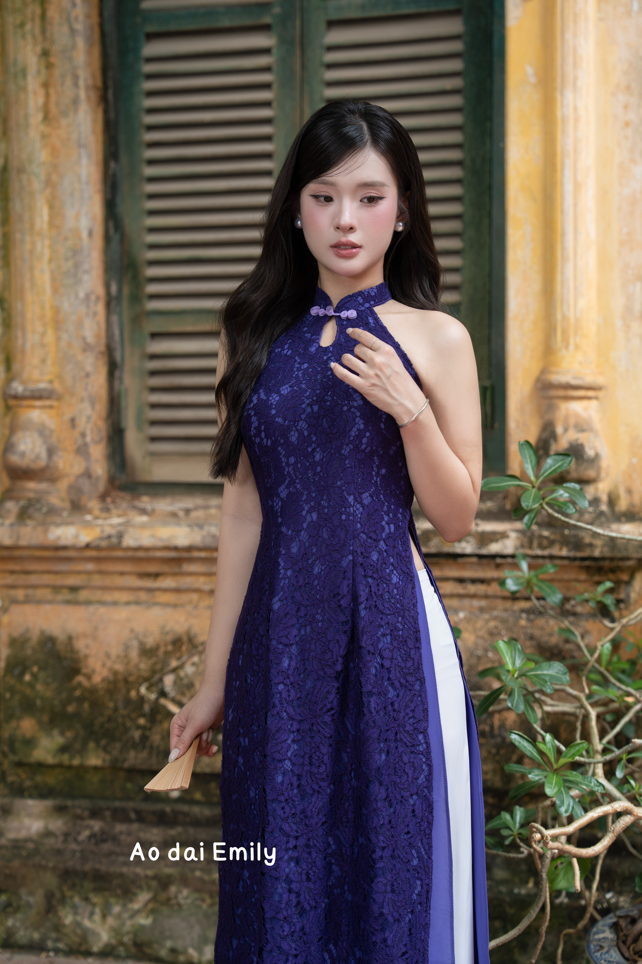 Sleeveless Midnight berry Lace ao dai | Ozark Sundrops