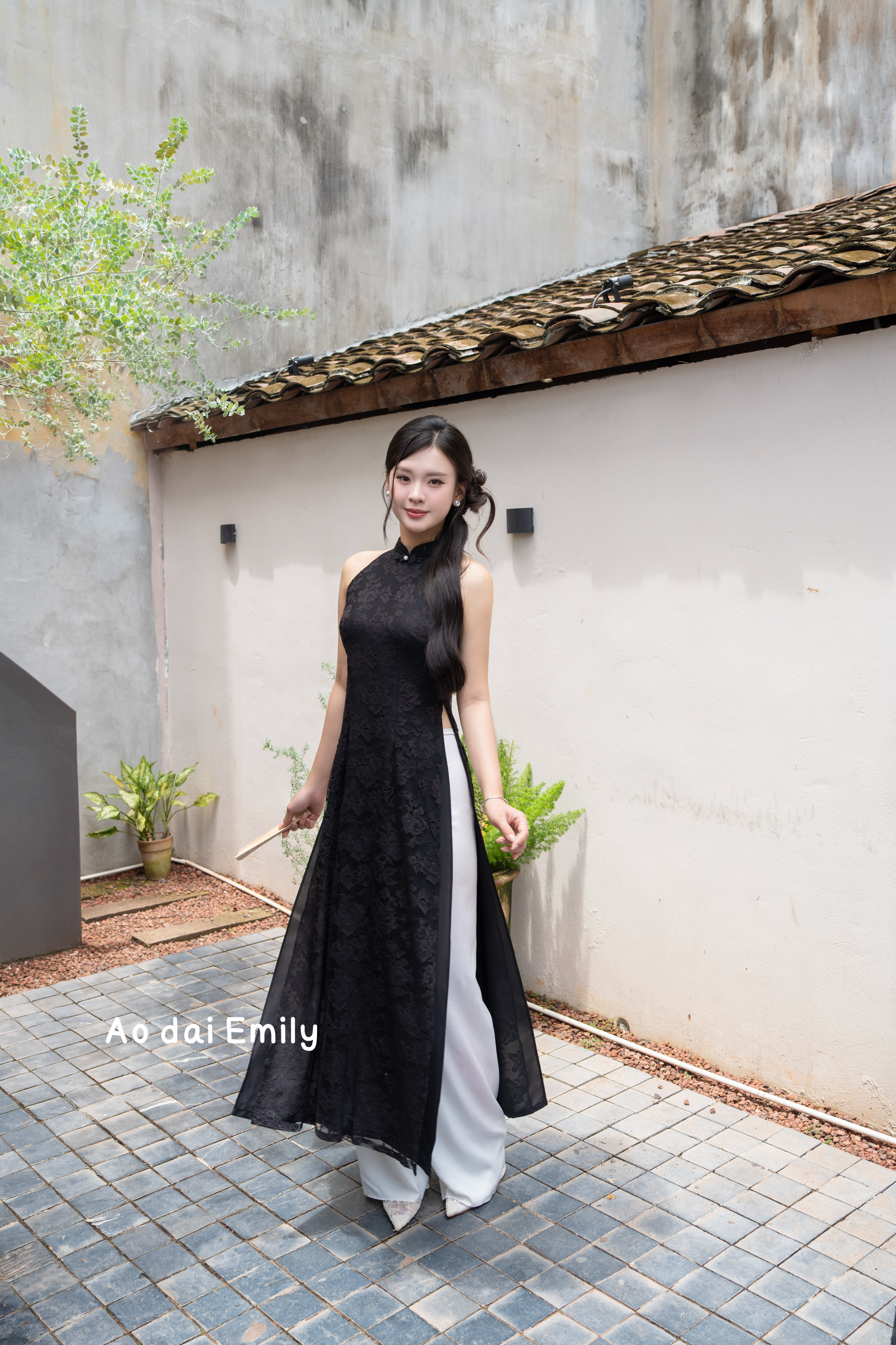 Black Sleeveless Lace Pre made ao dai| Kaffir lily