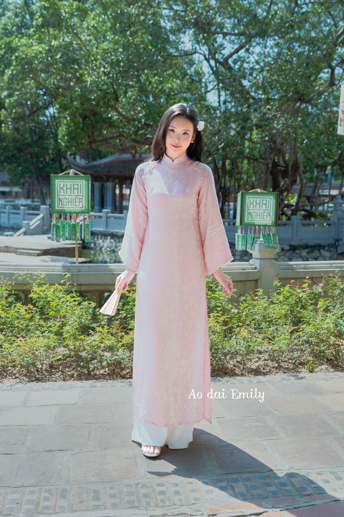 Trendy Loose style ao dai with cherry blossom pattern|Shrub roses