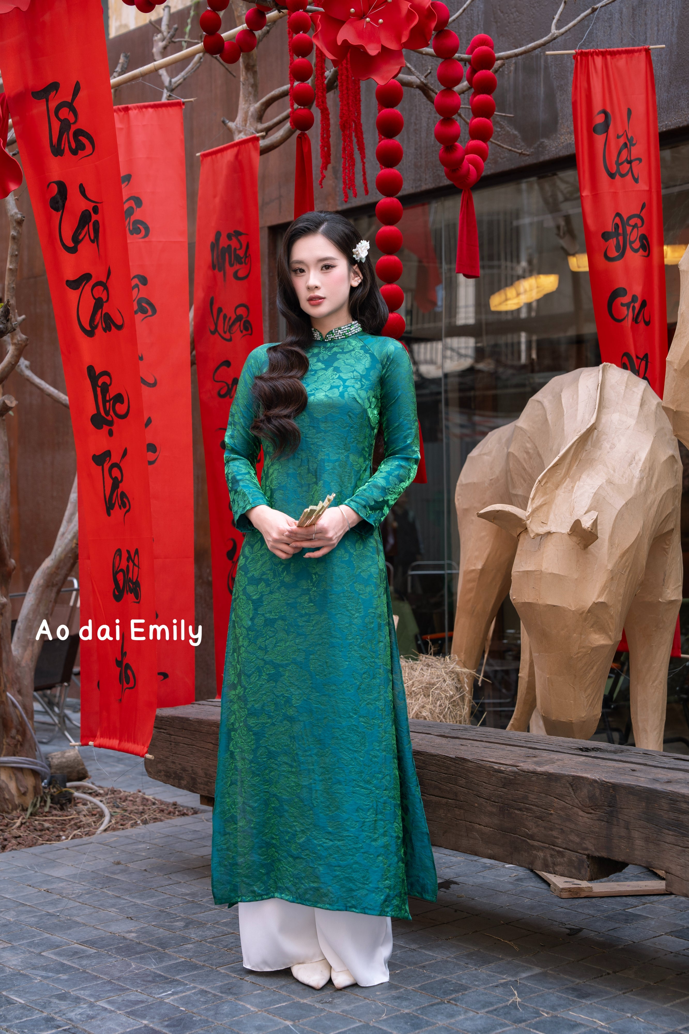 Dark Green Loose áo dài with design crystal collar | Cypress vine