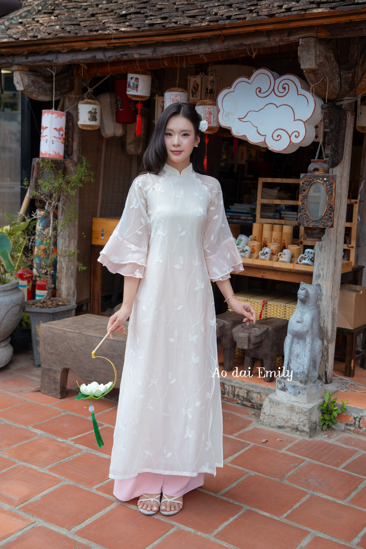 Ivory/ Pink modern Loose ao dai with embroidery| Sweet peas