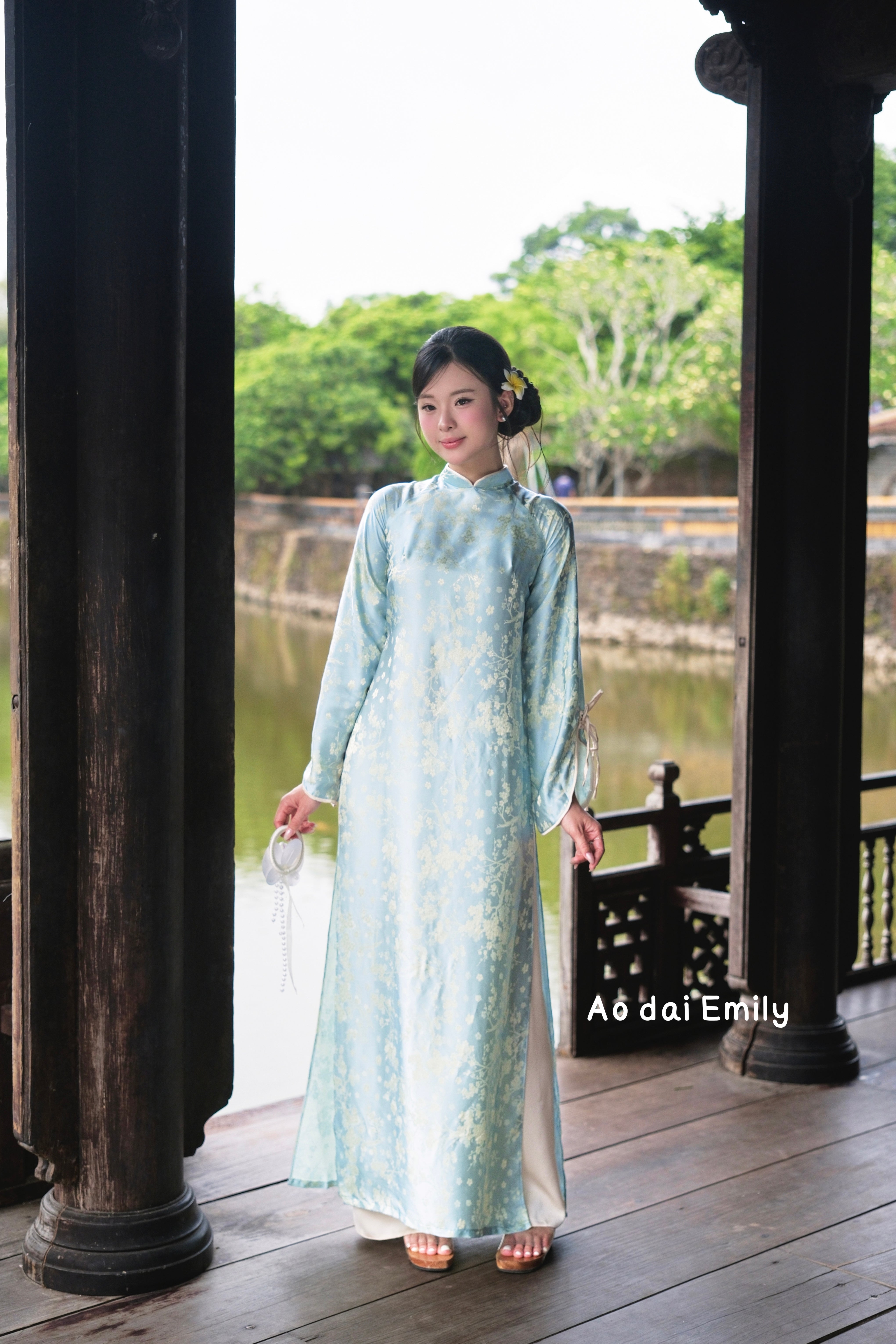 Blue/cream Loose modern ao dai | Sunflowers