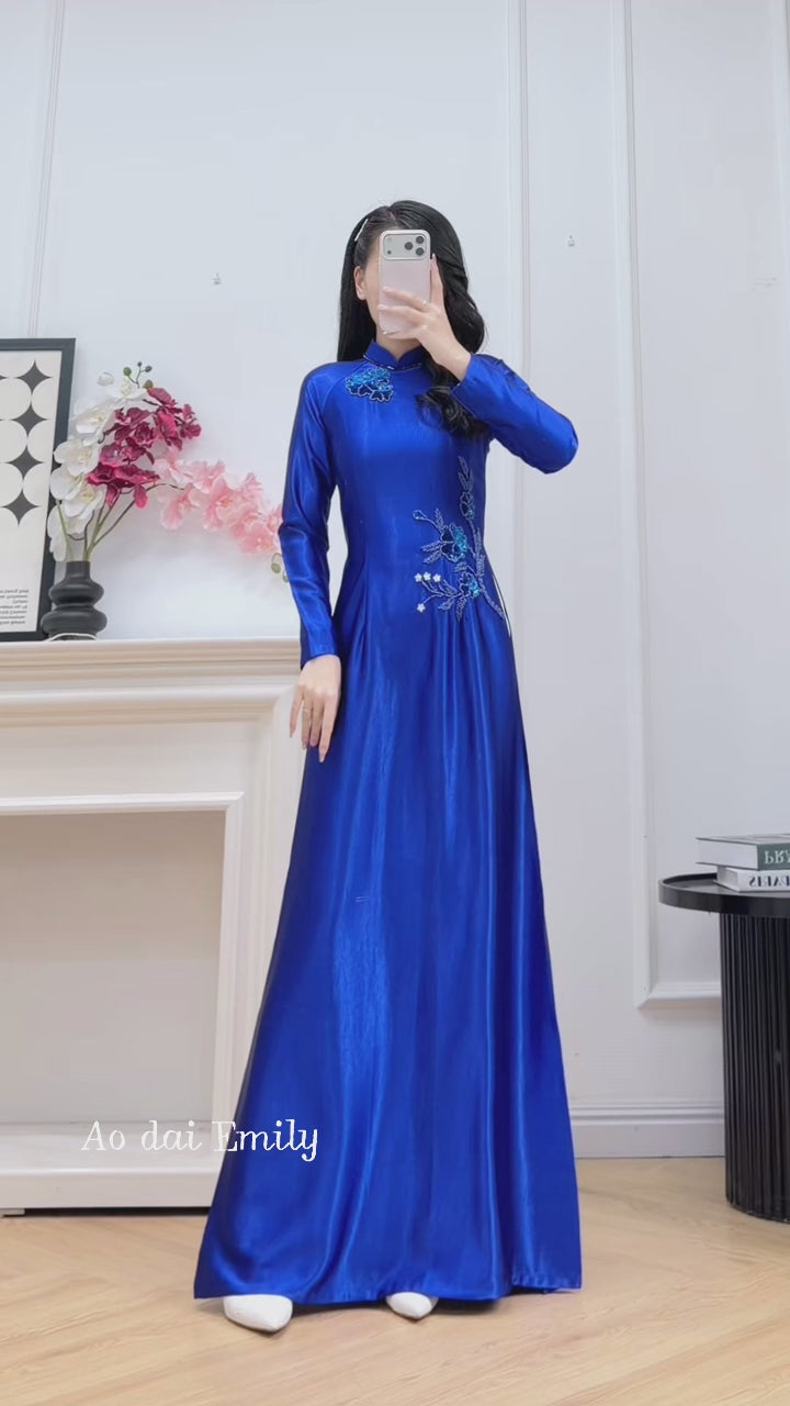 Load video: Traditional style Blue sapphire  ao dai with beading crystals | Linn