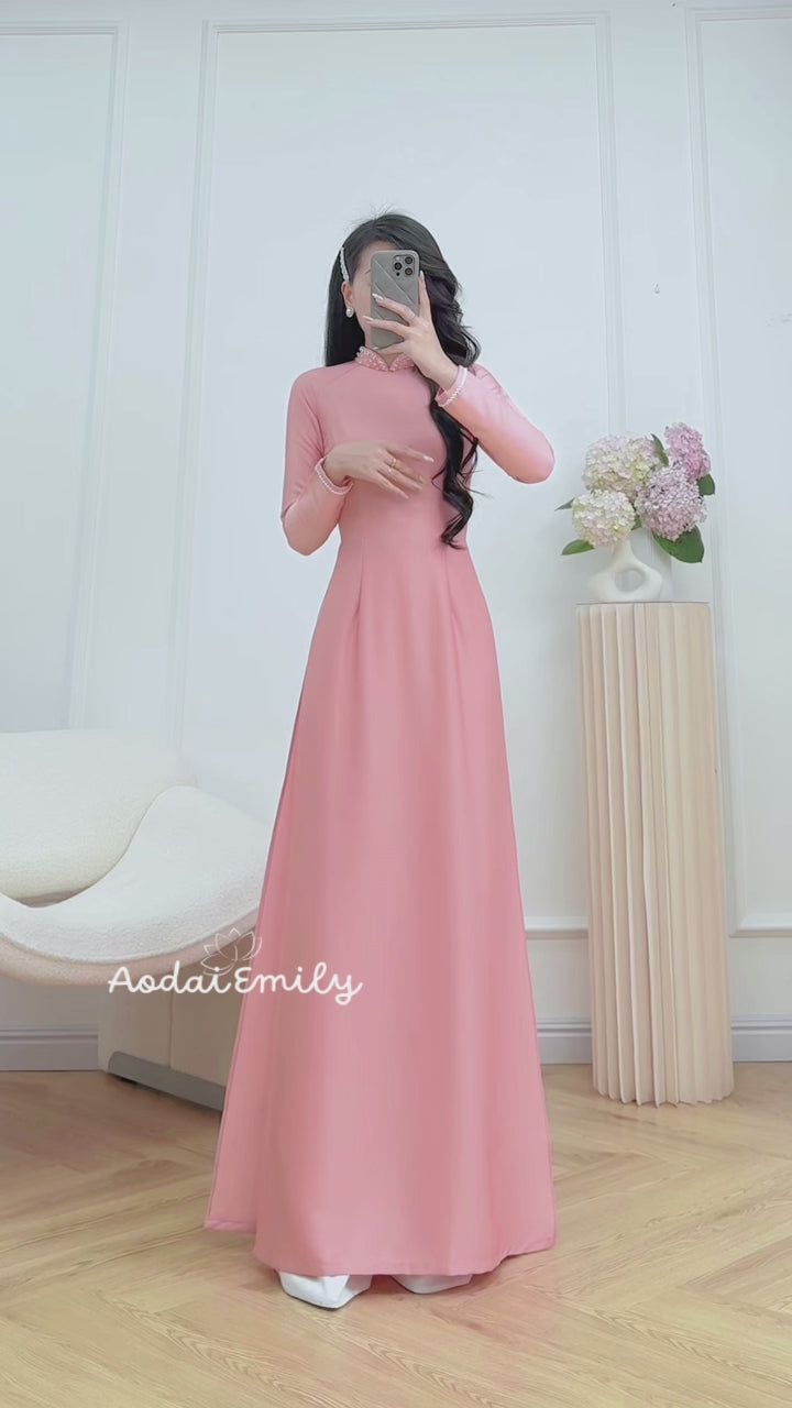 Load video: CLEMENTINE Deep Pink ao dai with designed crystals