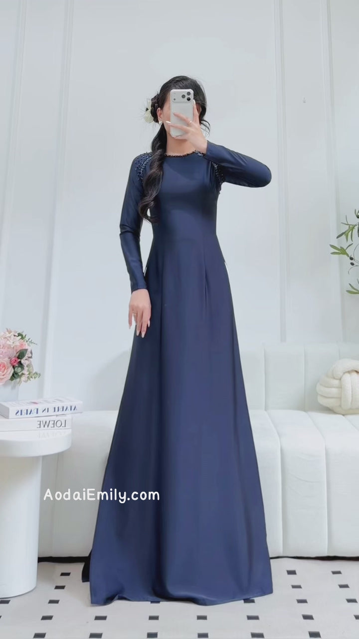 Load video: Midnight Blue ao dai with beading crystals round collar