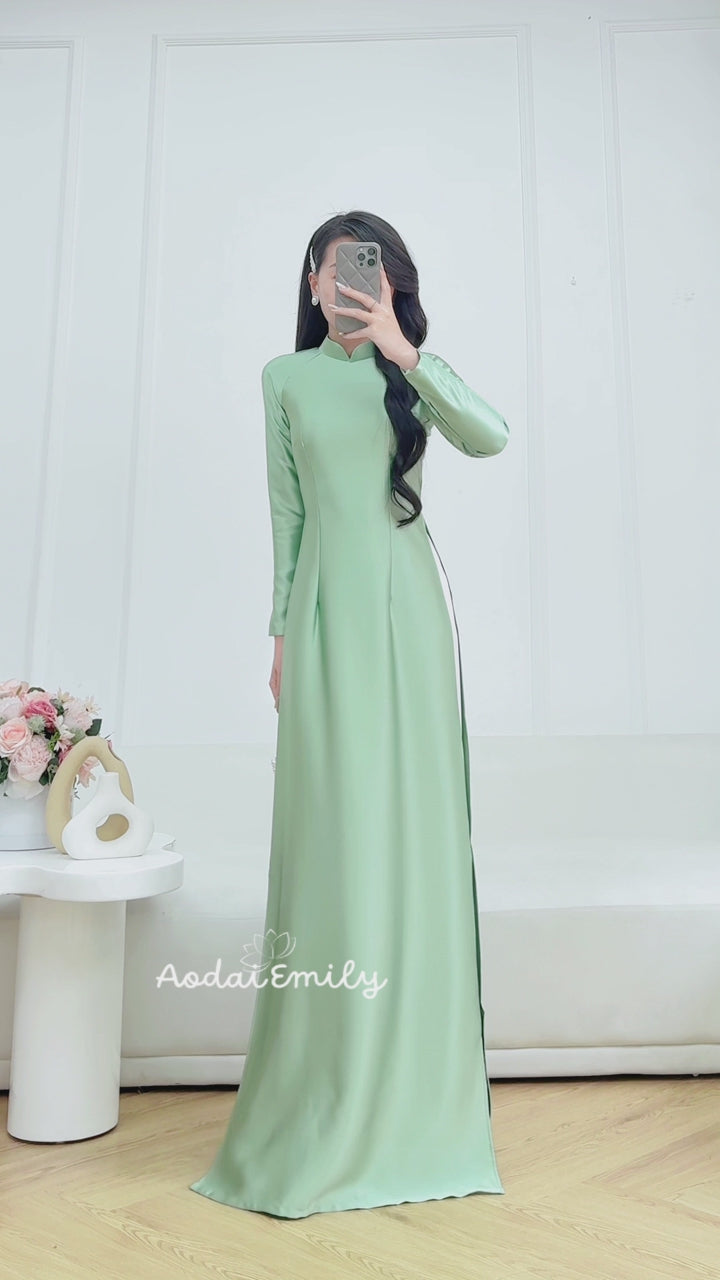 Load video: AURORA Plain traditional ao dai
