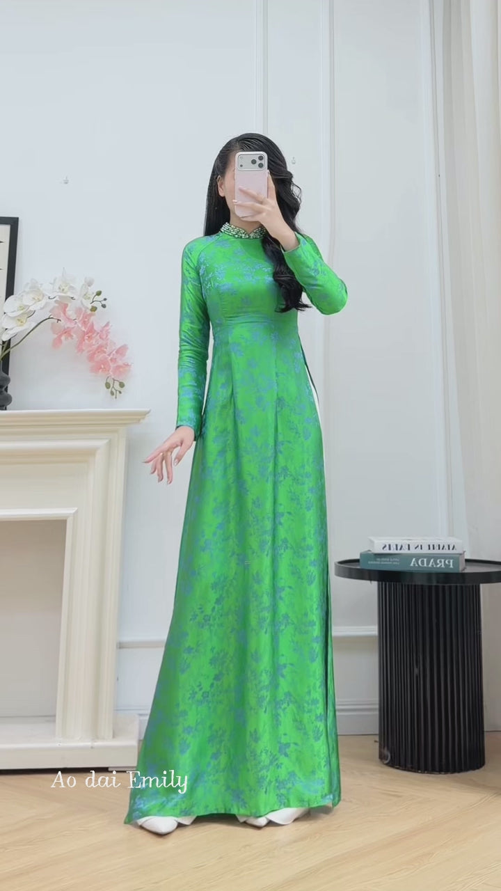 Load video: Ao dài gấm with crystals beading collar || Green rose