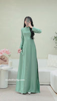 NAYELI Traditional Ao dai with simple pearls collar