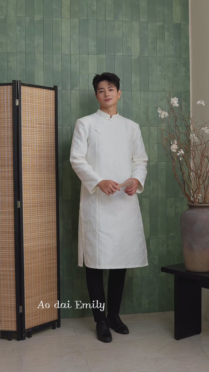 Load video: White taffeta Ao dai for men| Birman