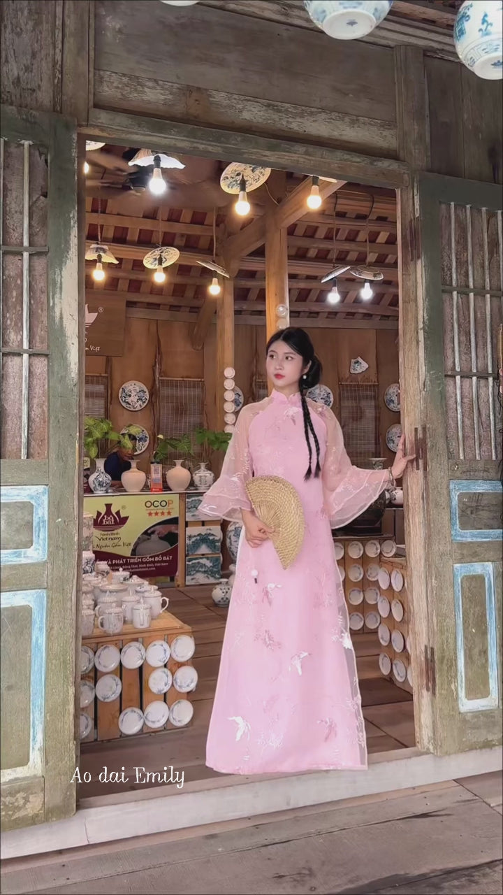 Load video: Pink loose modern ao dai with puffy sleeves| Salvia